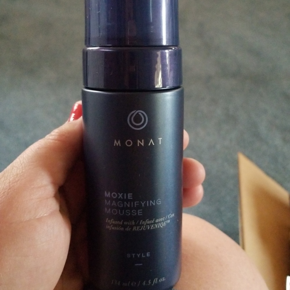 Monat moxie magnifying mousse